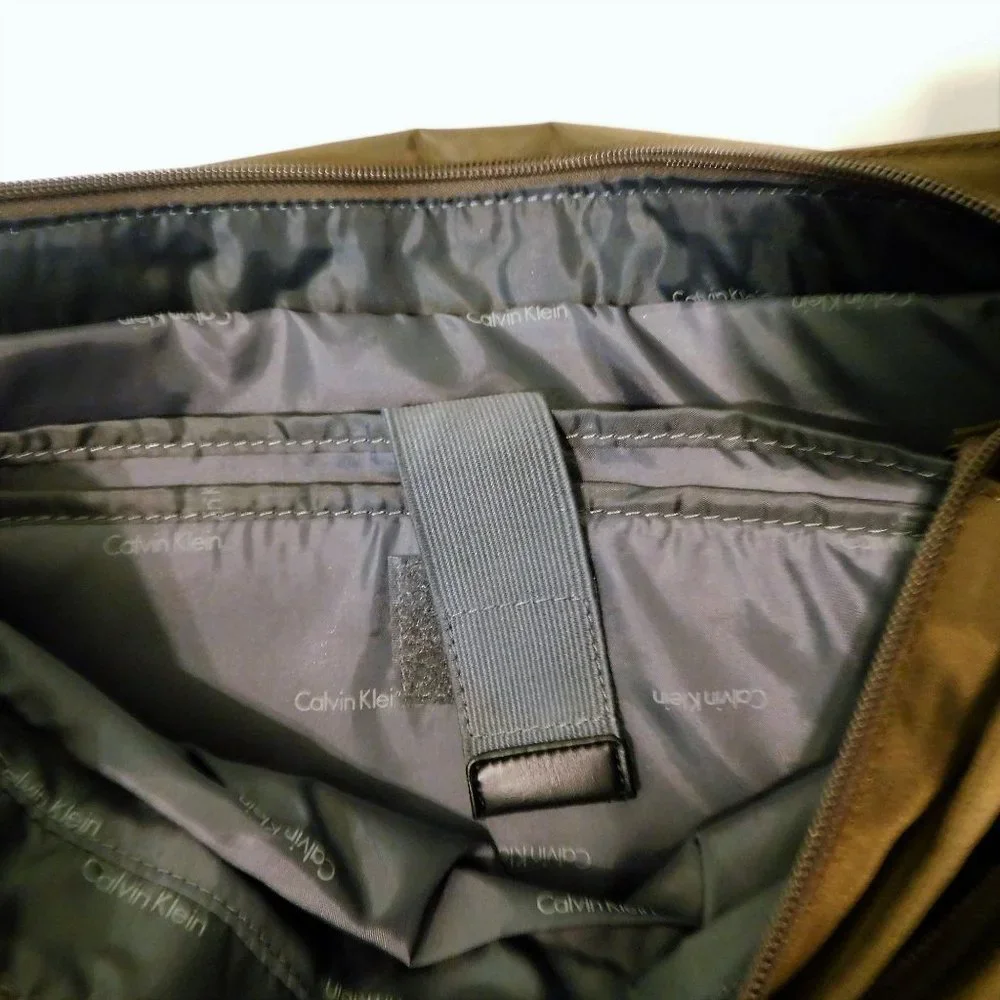 Calvin Klein Computer Laptop Bag Green Strap Bookbag Pockets School Work